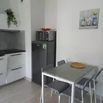 Mila Z Duzym Tarasem I Miejscem Parkingowym Appartement