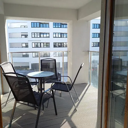 Mila Z Duzym Tarasem I Miejscem Parkingowym Apartment